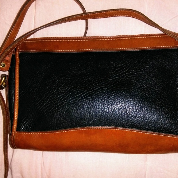 Vintage Dooney and Bourke crossbody - Picture 3 of 7